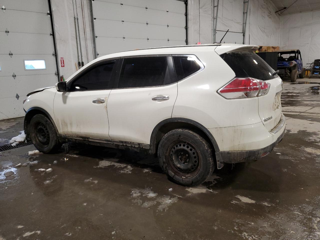 2015 Nissan Rogue - Image 2