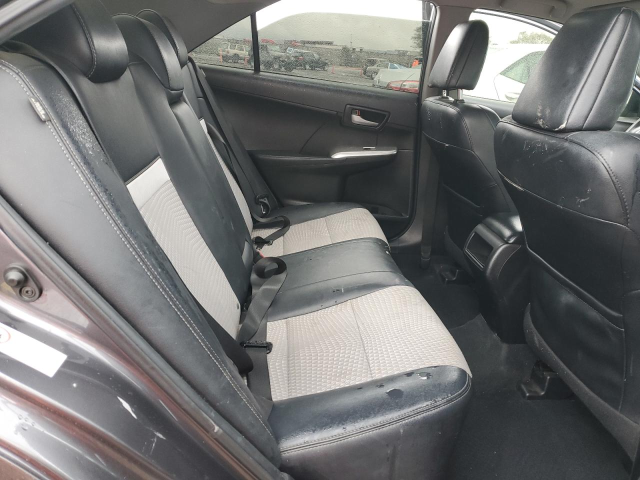 2014 Toyota Camry - Image 10