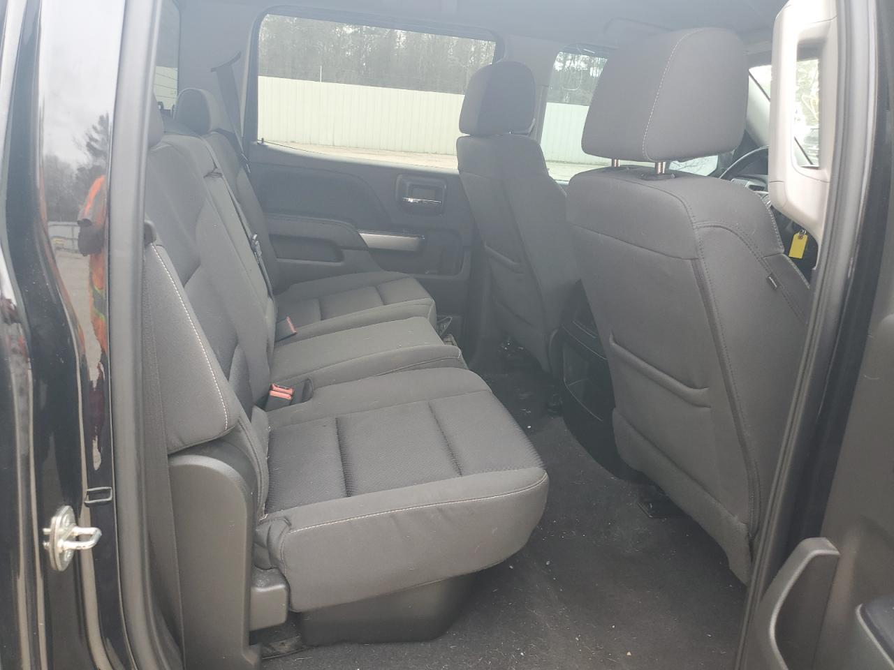 2018 Chevrolet Silverado - Image 11
