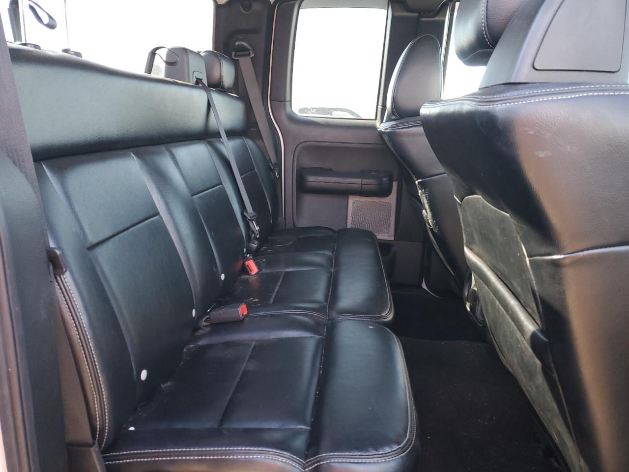 2004 Ford F-150 - Image 10