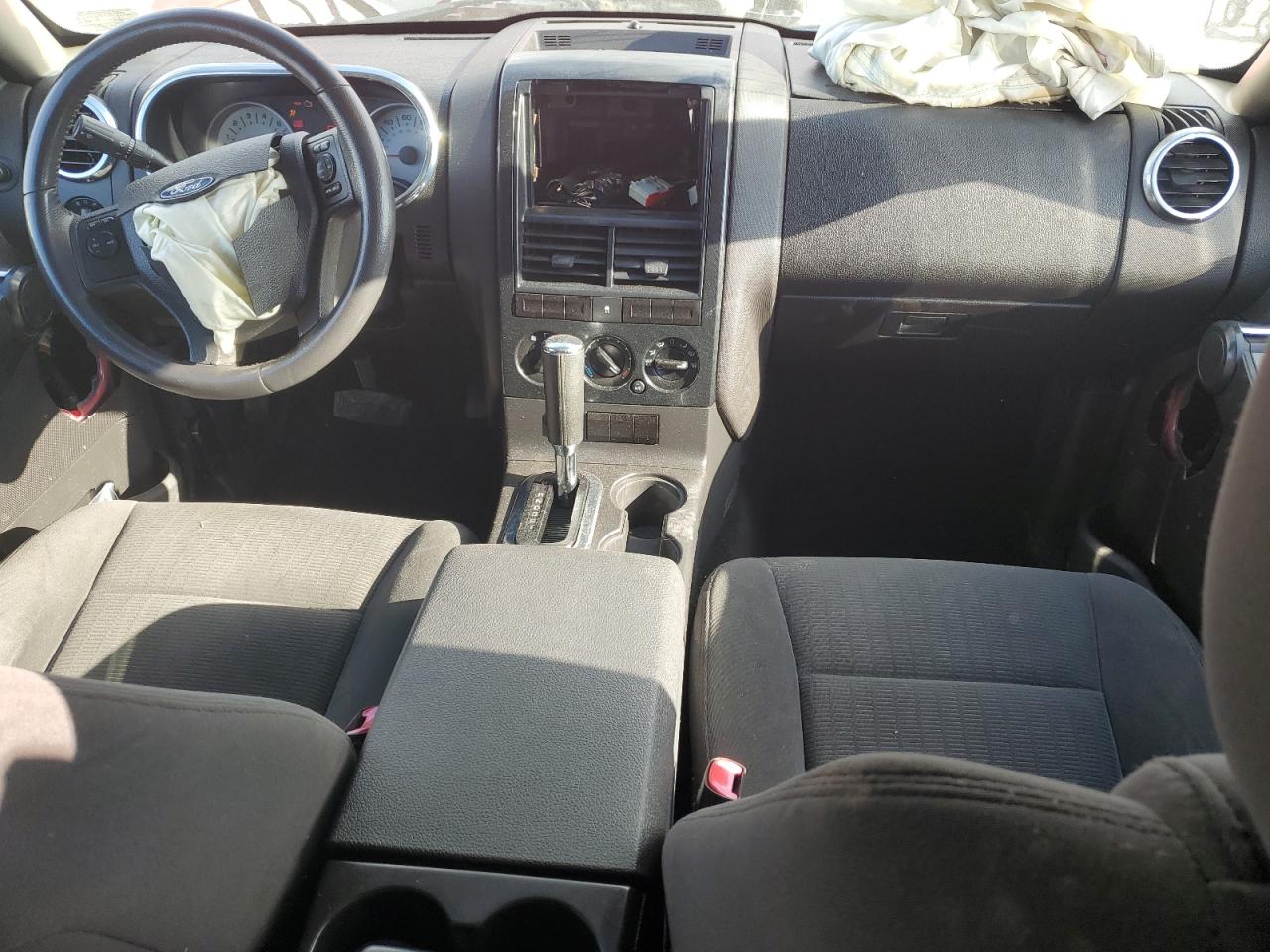 2009 Ford Explorer - Image 8