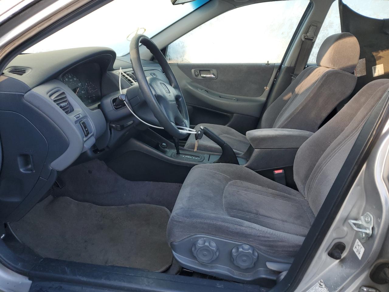 1999 Honda Accord - Image 7