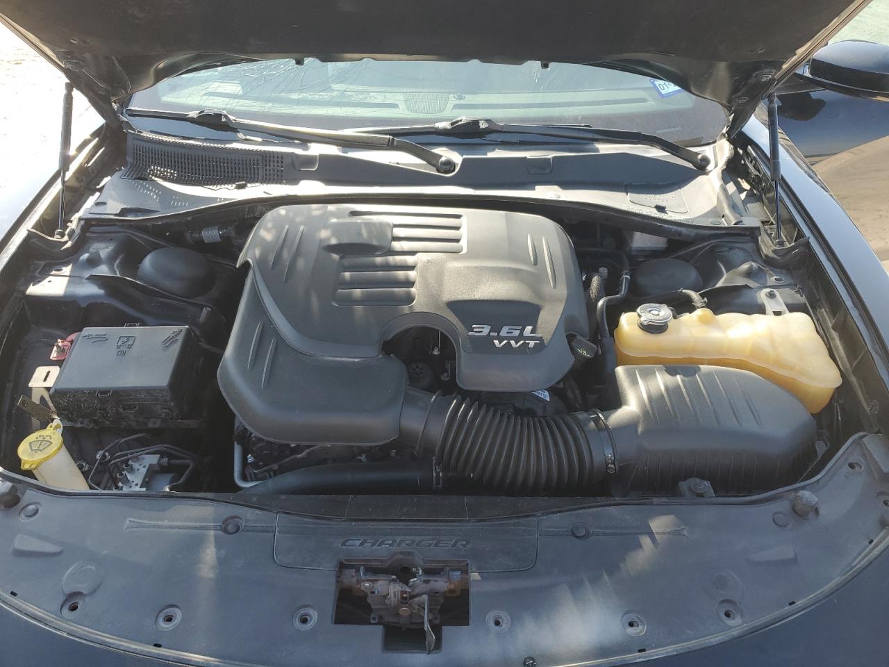 2018 Dodge Charger - Image 13