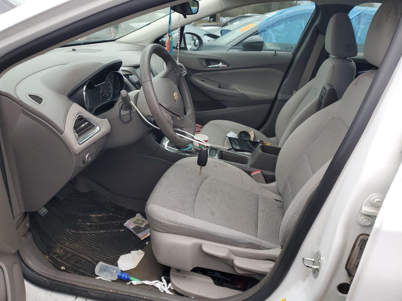 2017 Chevrolet Cruze - Image 7