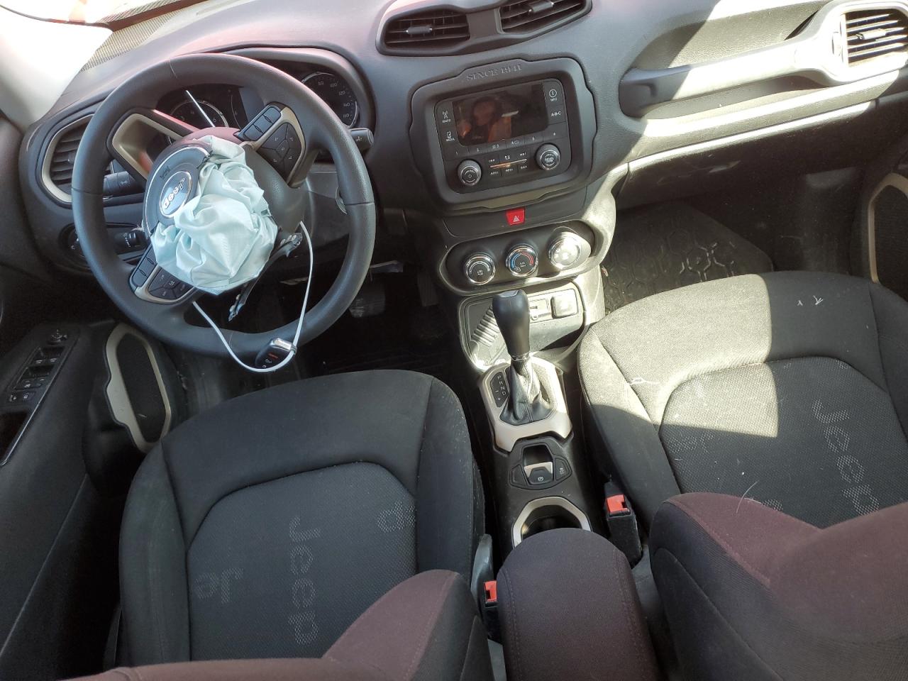 2016 Jeep Renegade - Image 8