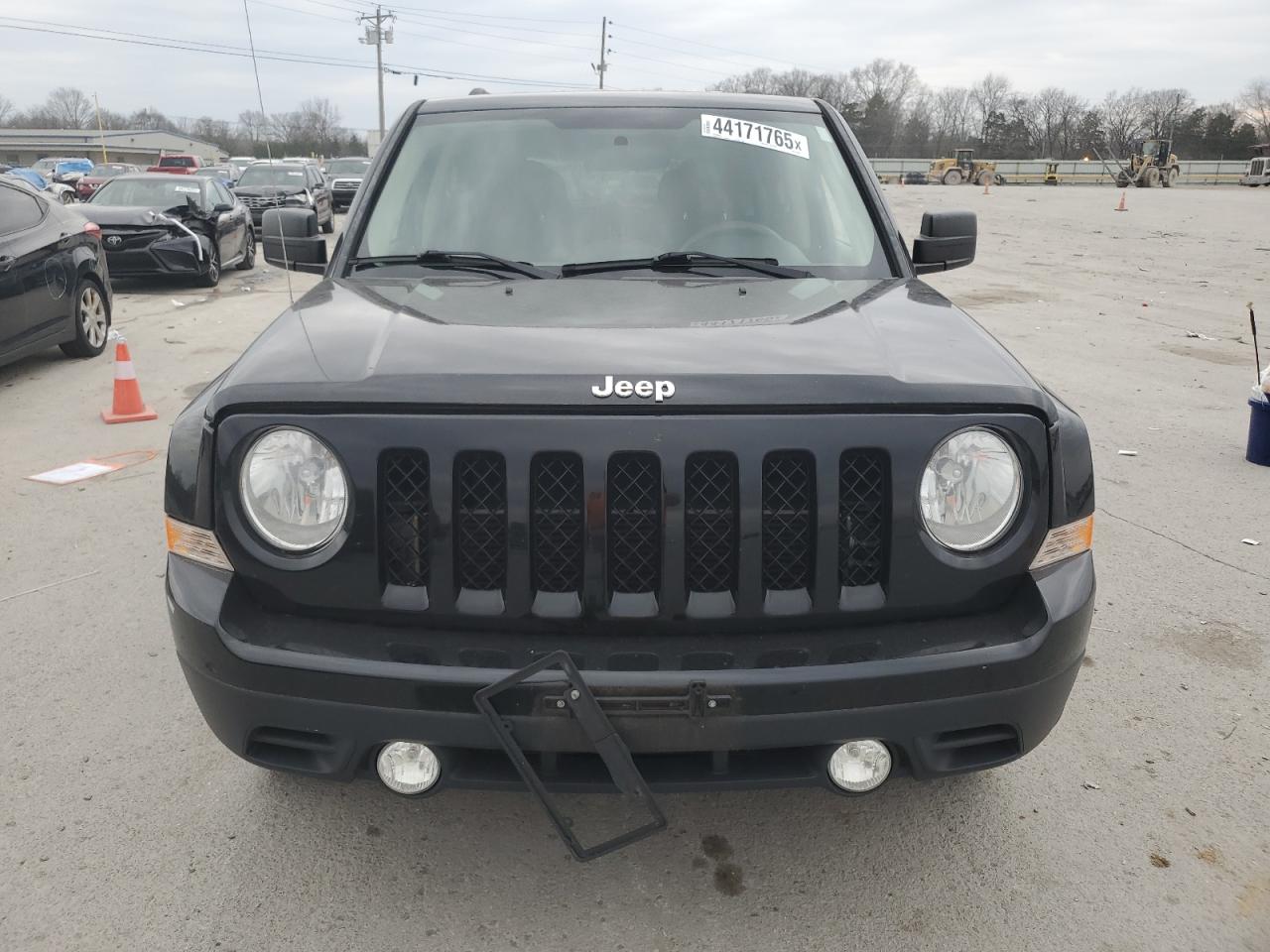 2015 Jeep Liberty (Patriot) - Image 5