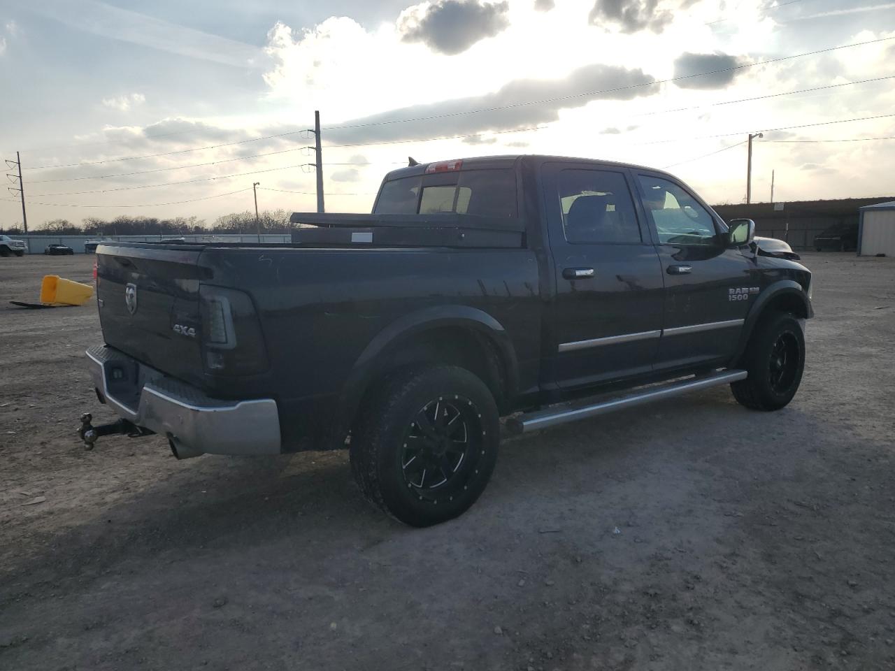 2014 RAM 1500 - Image 3