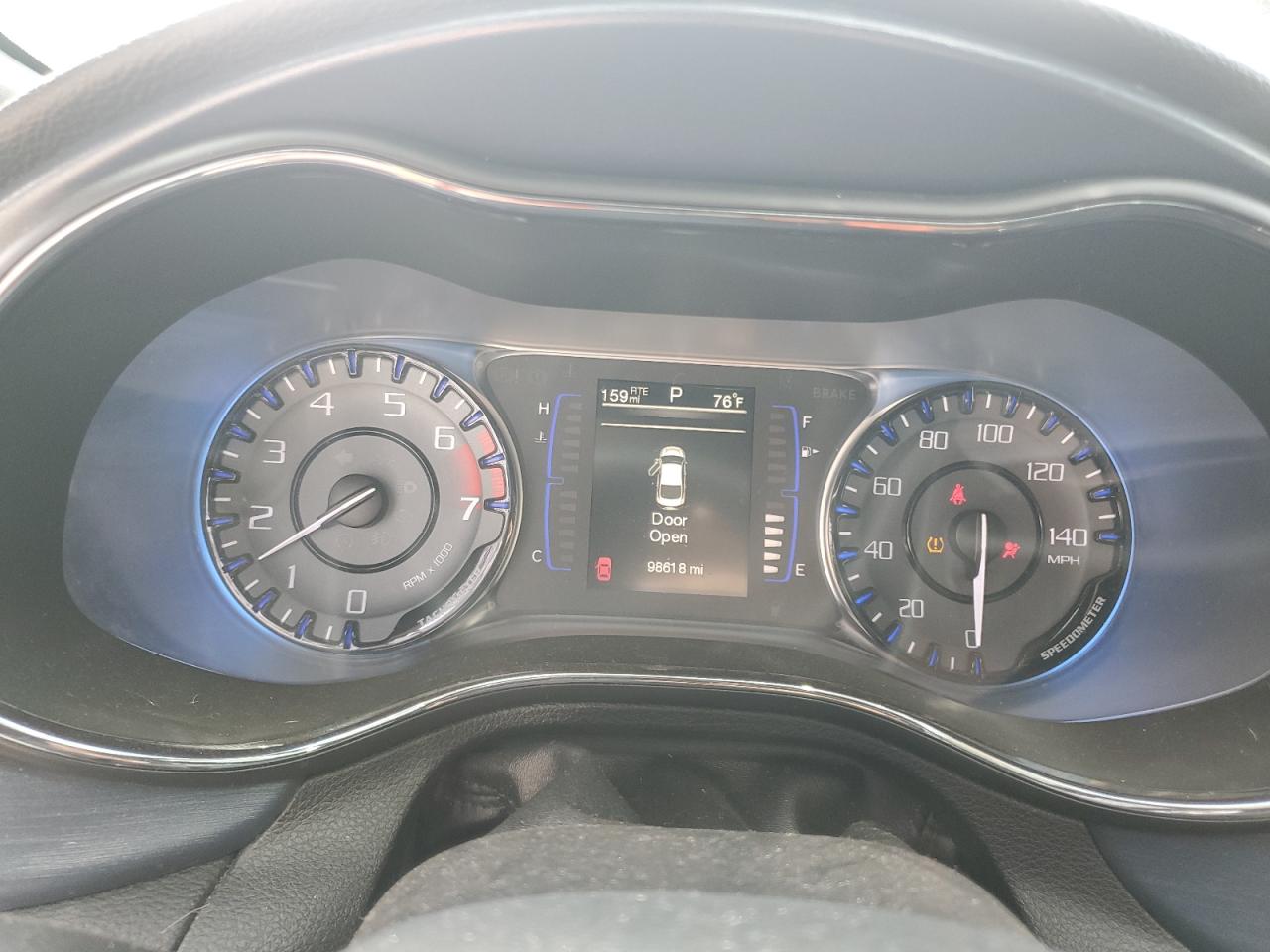 2015 Chrysler 200 - Image 9