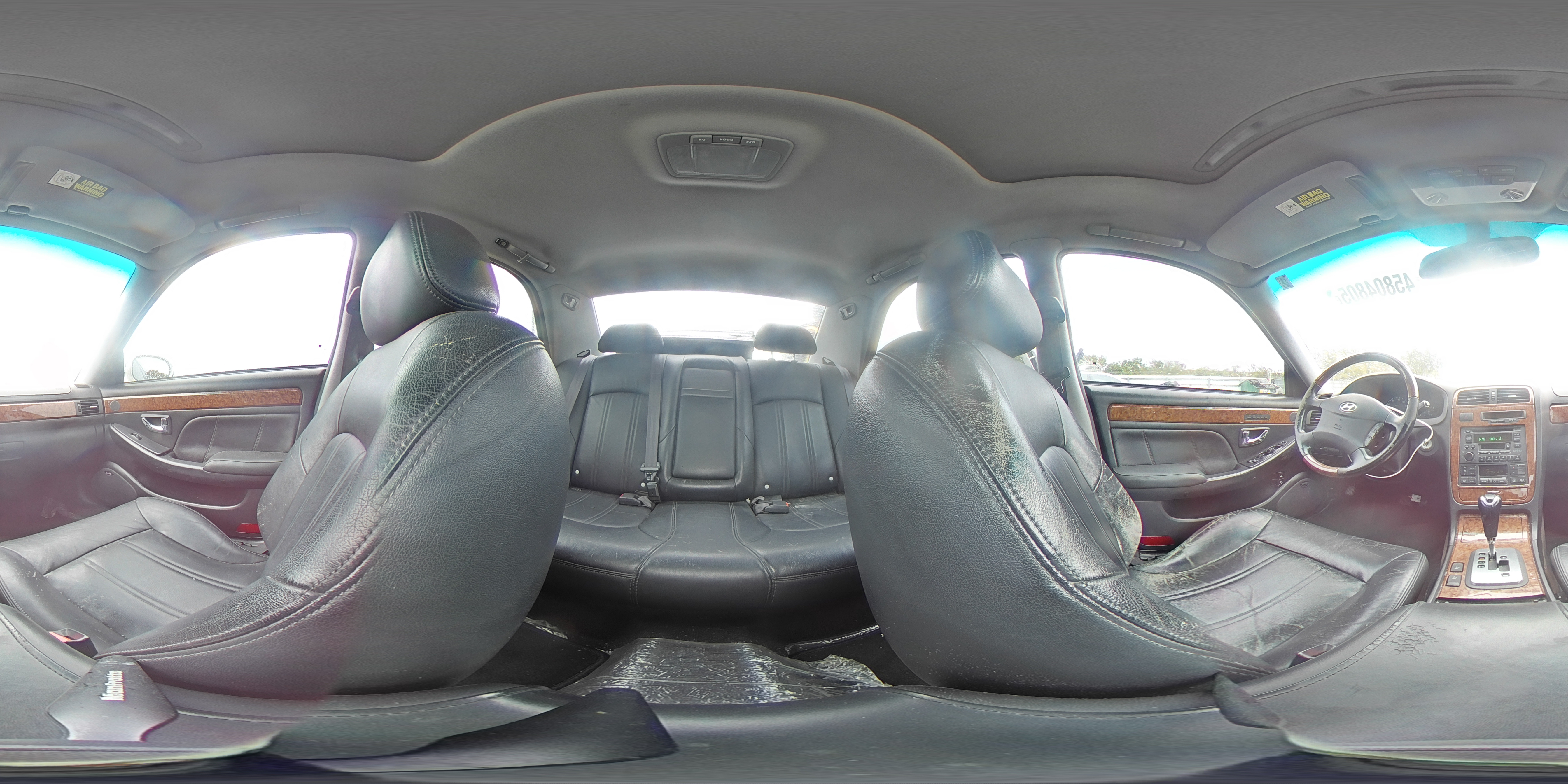 2005 Hyundai Grandeur - Image 12