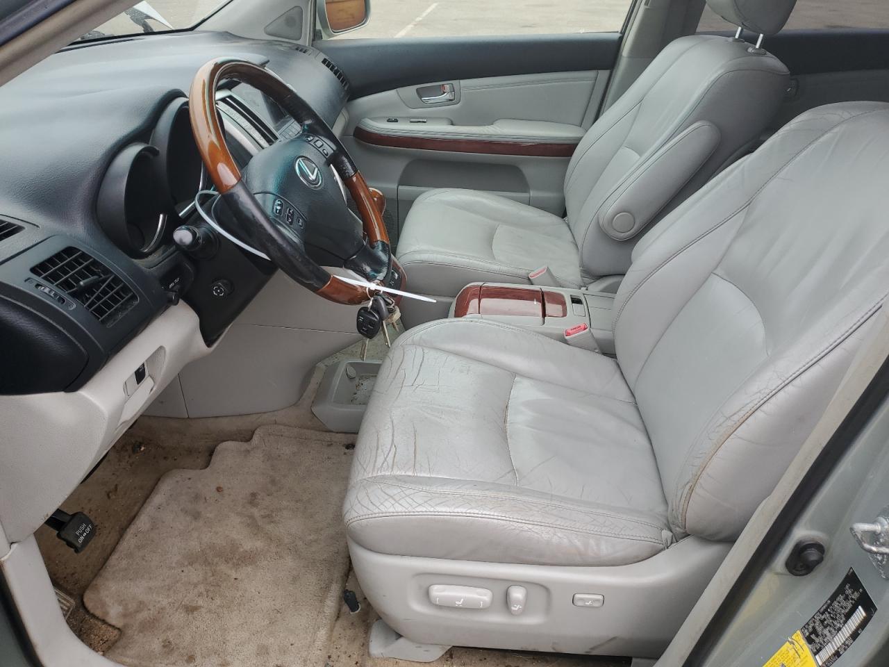 2005 Lexus RX - Image 7
