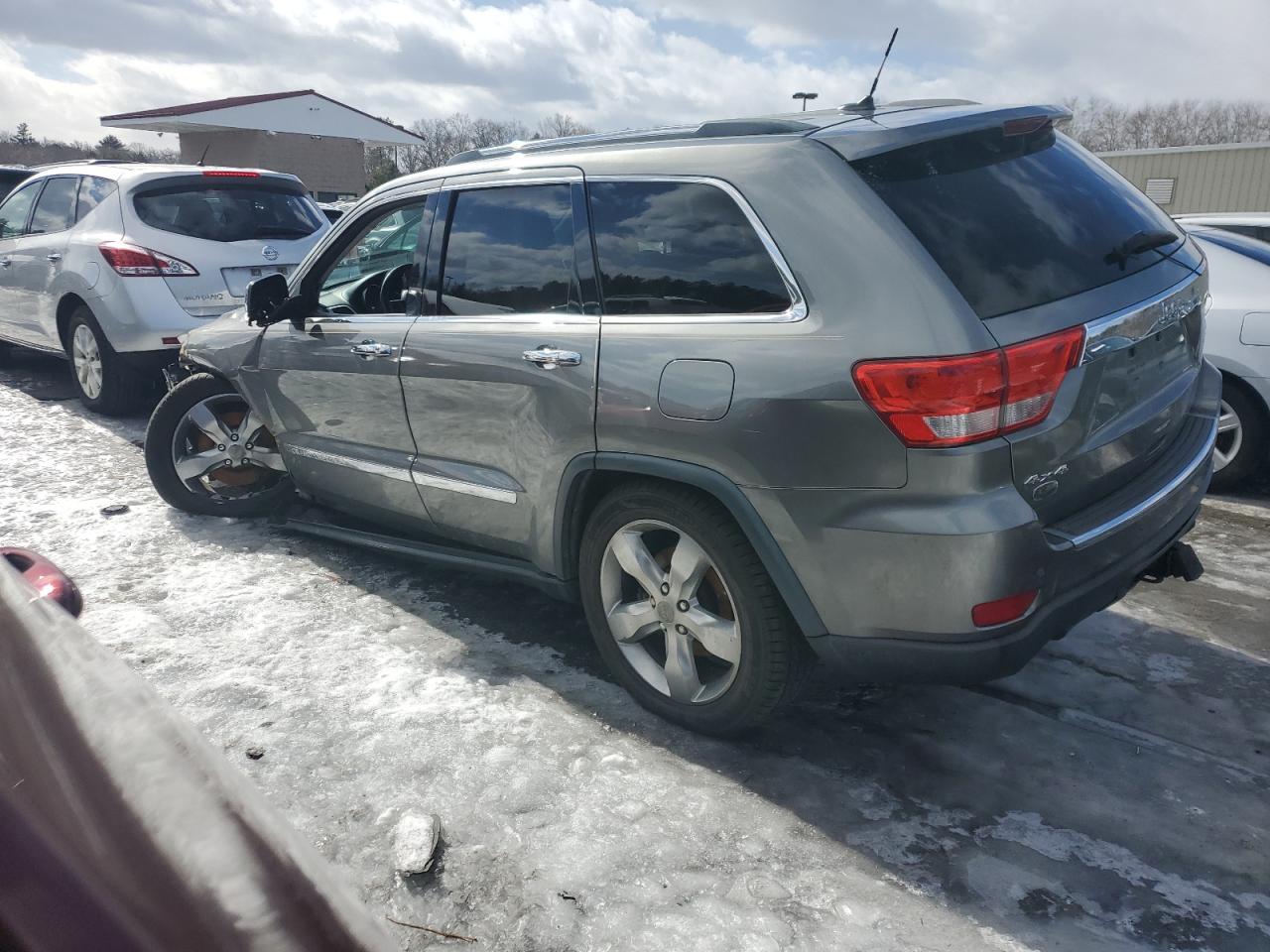 2013 Jeep Grand Cherokee - Image 2