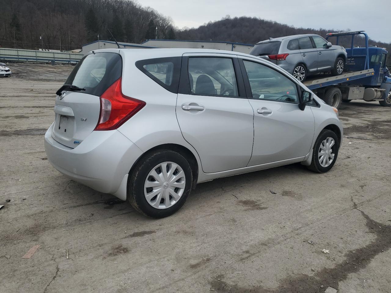 2015 Nissan Versa - Image 3
