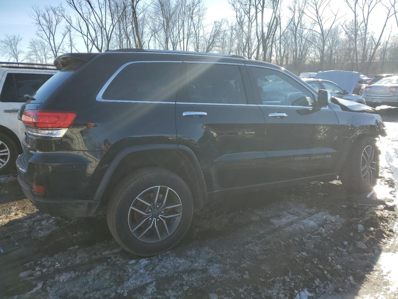 2019 Jeep Grand Cherokee - Image 3