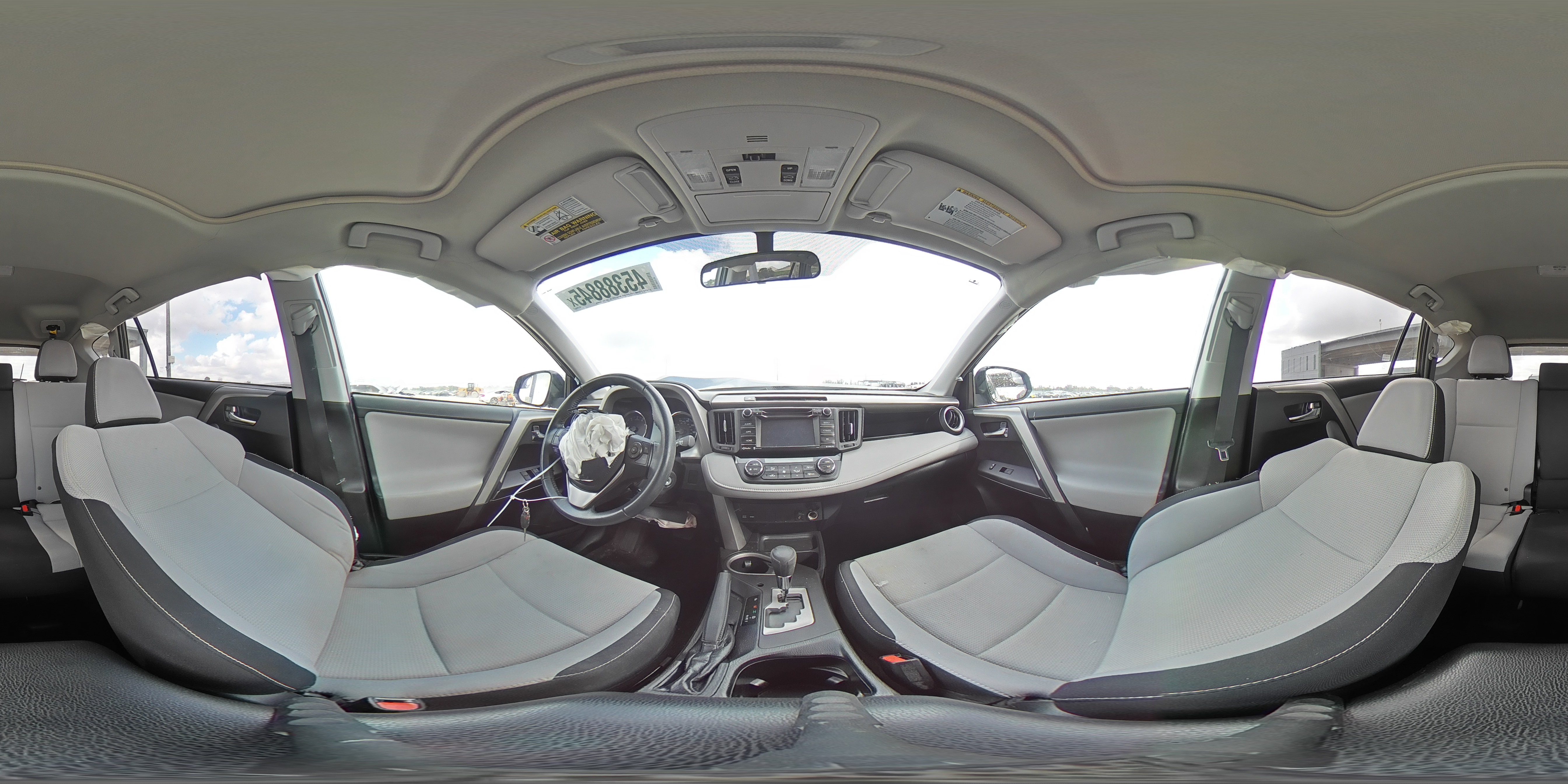2016 Toyota RAV 4 - Image 15