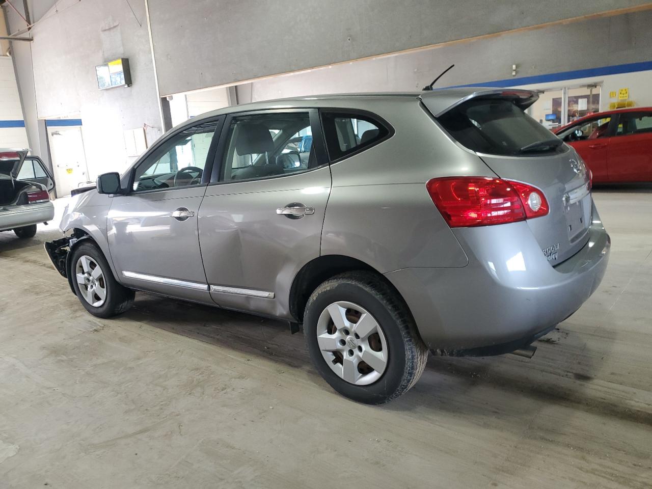 2013 Nissan Rogue - Image 2