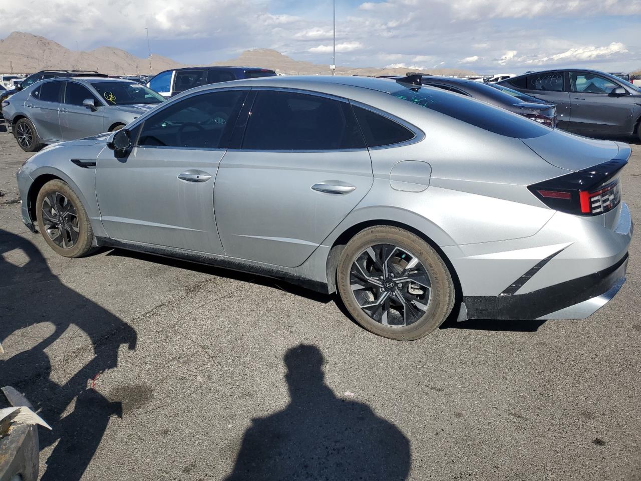 2024 Hyundai Sonata - Image 2
