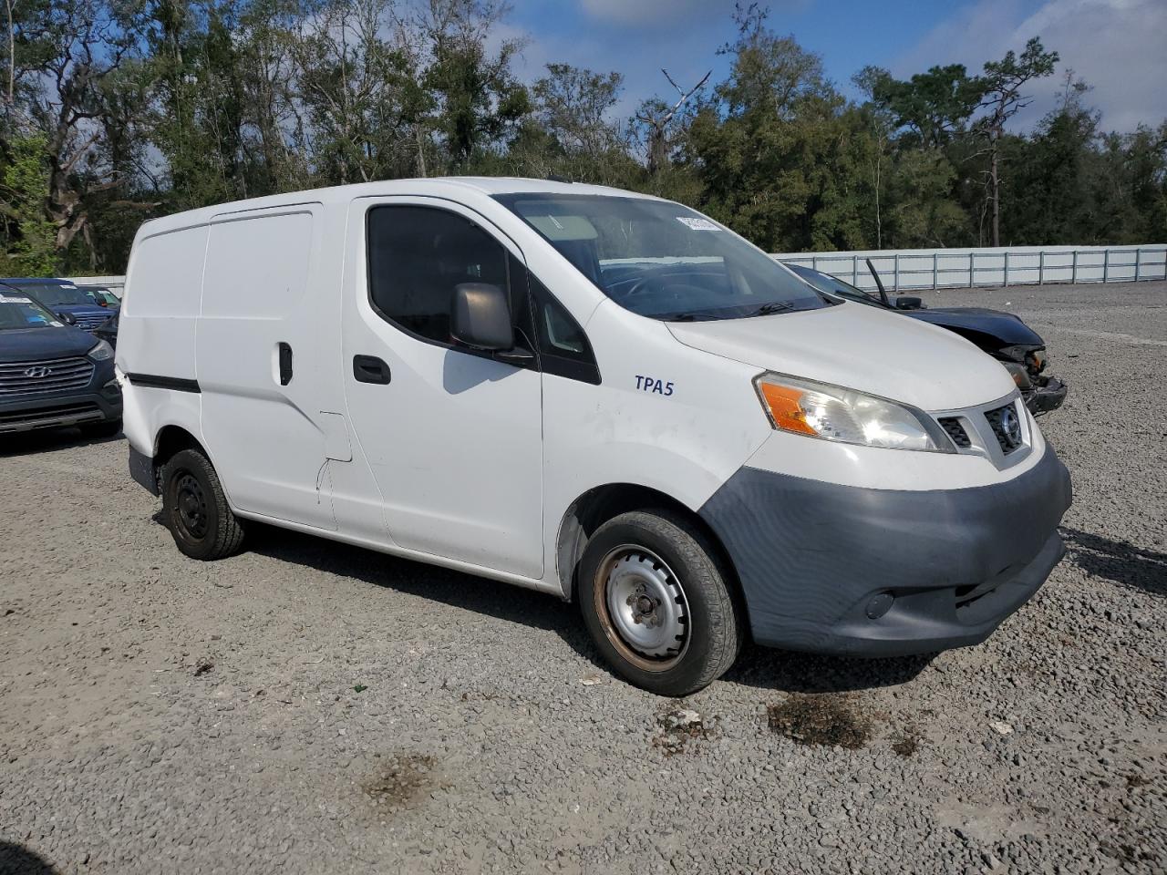 2014 Nissan NV - Image 4