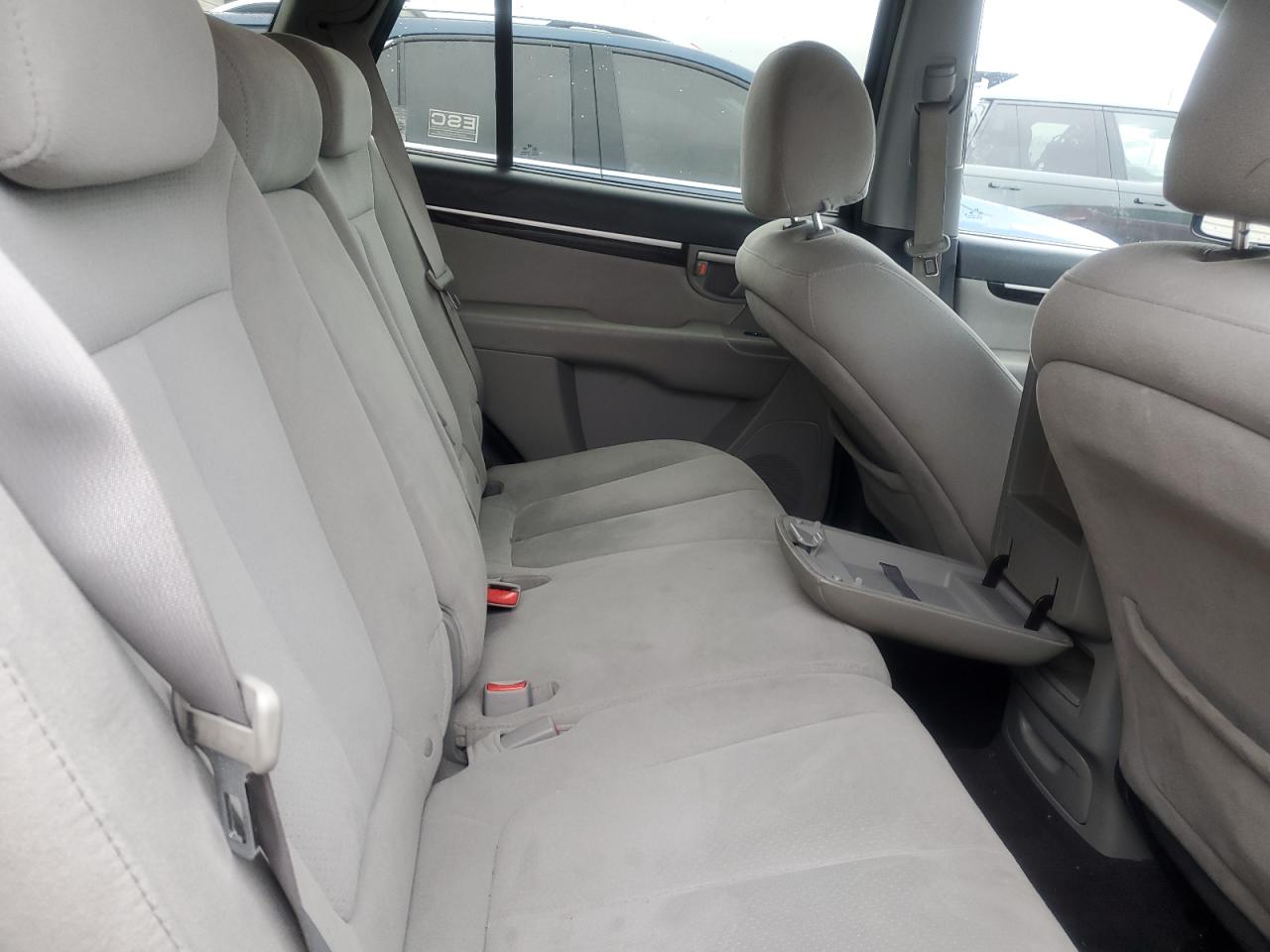 2009 Hyundai Santa Fe - Image 11