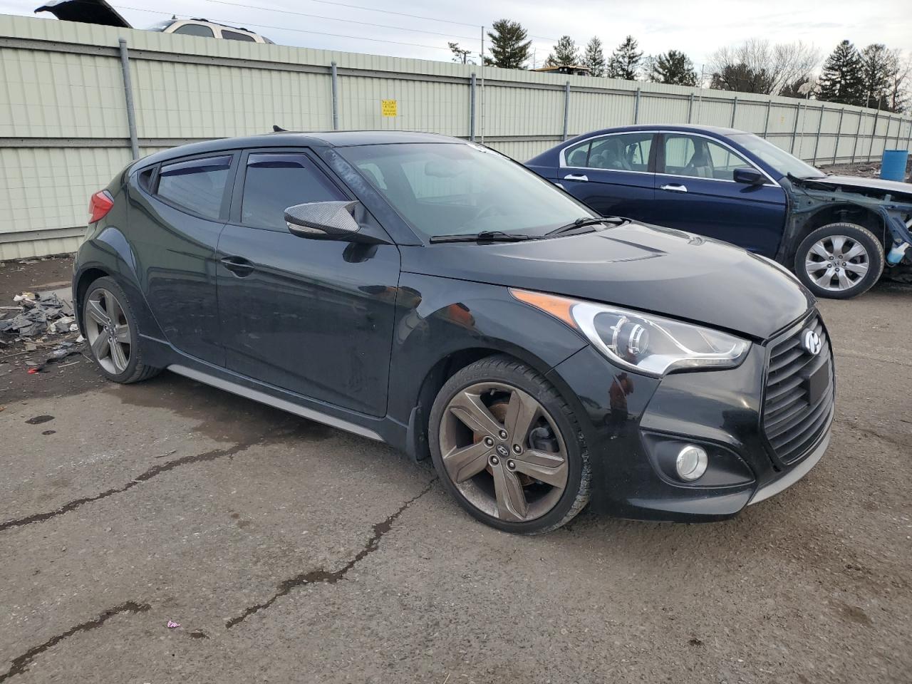 2013 Hyundai Veloster - Image 4