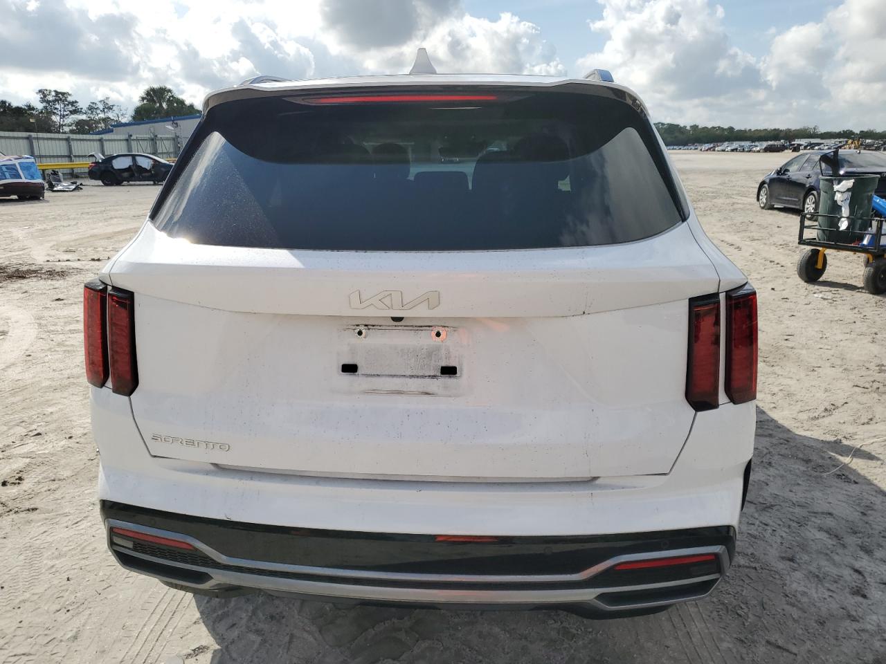 2023 Kia Sorento - Image 6