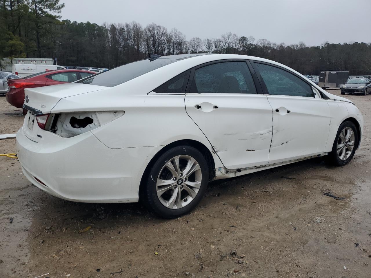 2013 Hyundai Sonata - Image 3