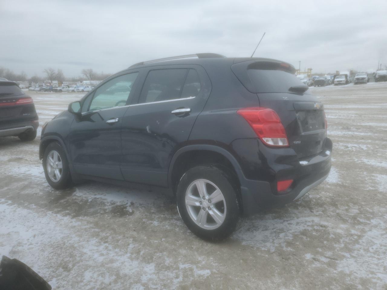 2019 Chevrolet Trax - Image 2