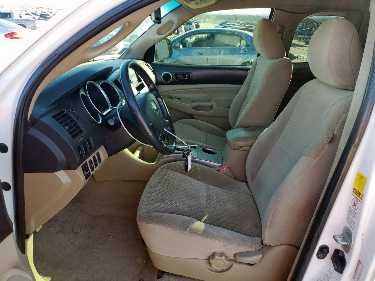 2011 Toyota Tacoma - Image 7