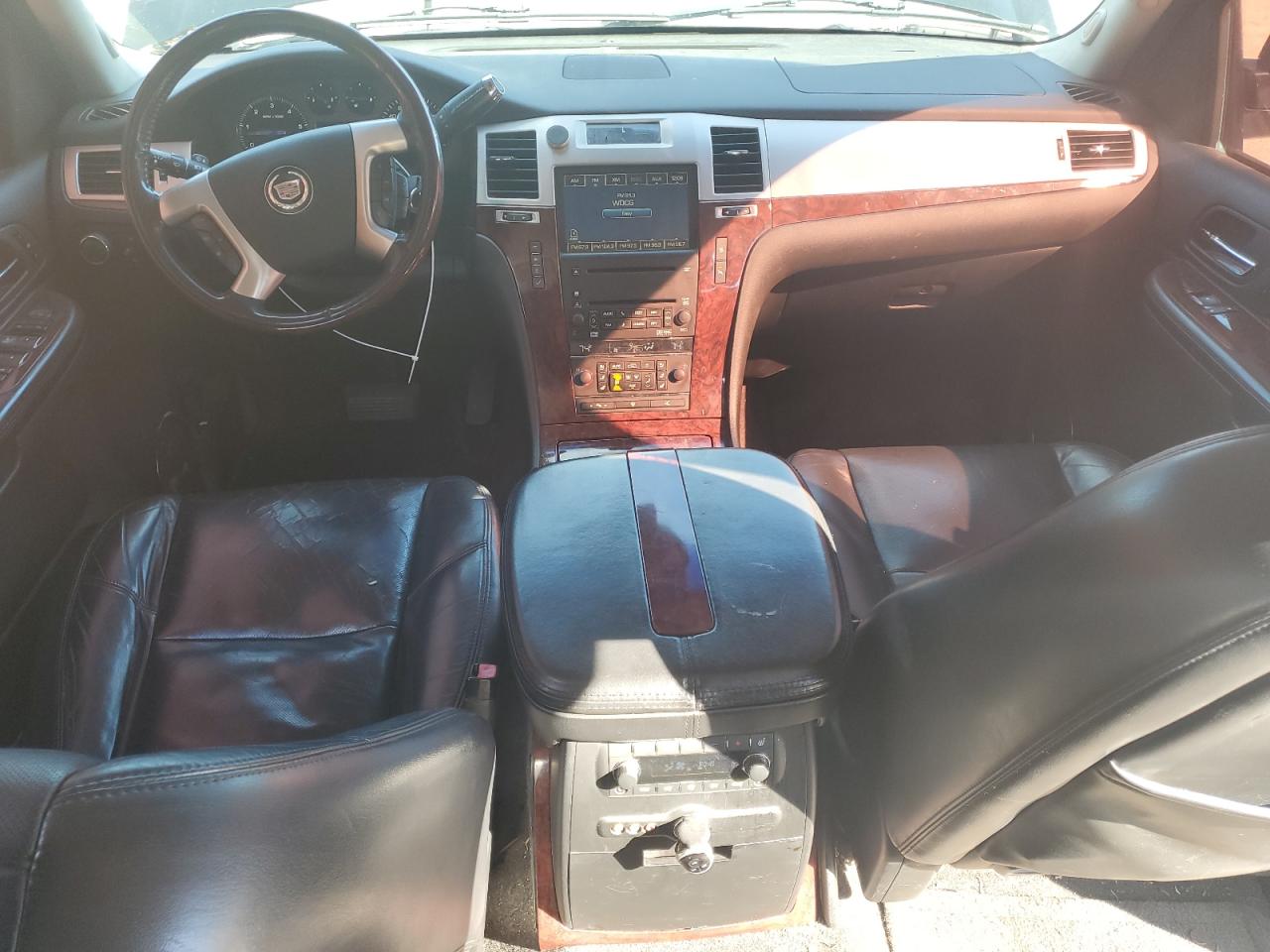 2008 Cadillac Escalade - Image 8