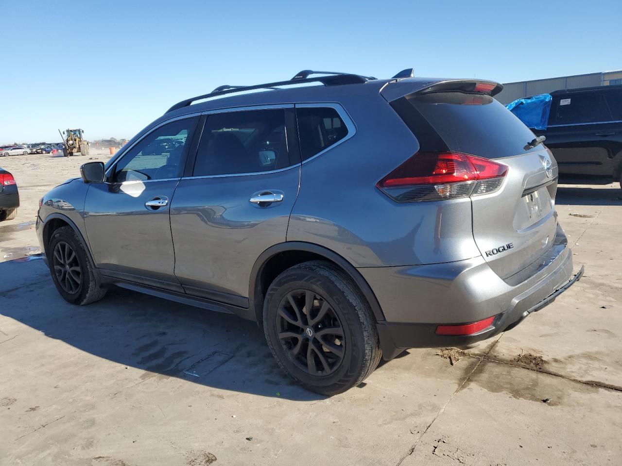 5N1AT2MV0JC754394 NISSAN ROGUE 2018