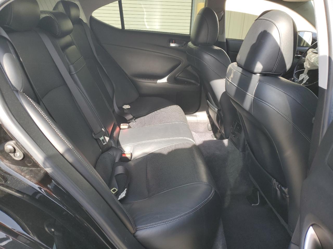 2009 Lexus IS - Image 10