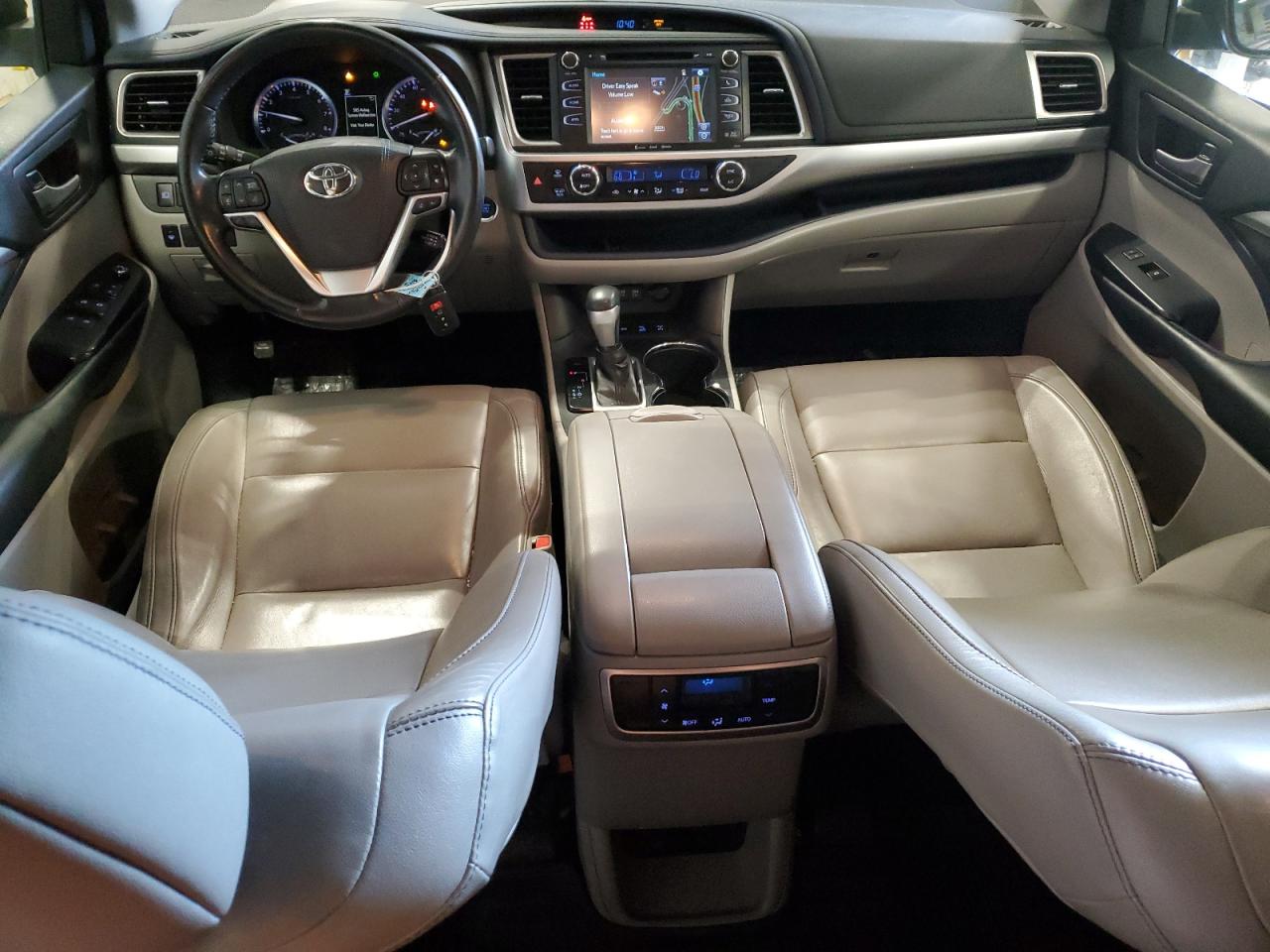 2018 Toyota Highlander - Image 8