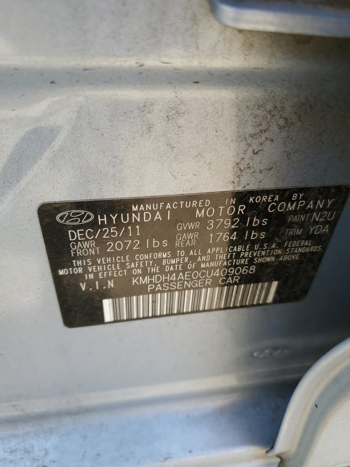 2012 Hyundai Elantra - Image 13