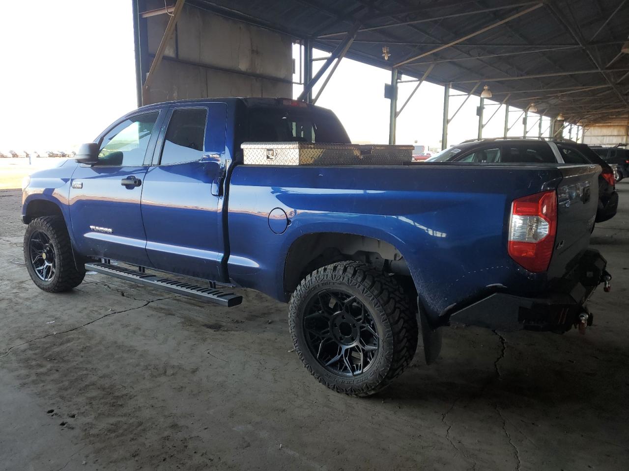 2014 Toyota Tundra - Image 2