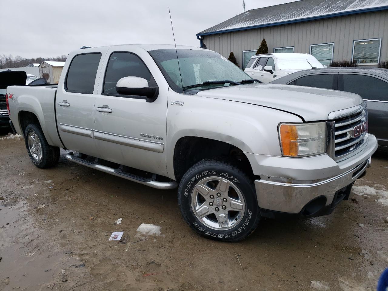 2011 GMC Sierra - Image 4