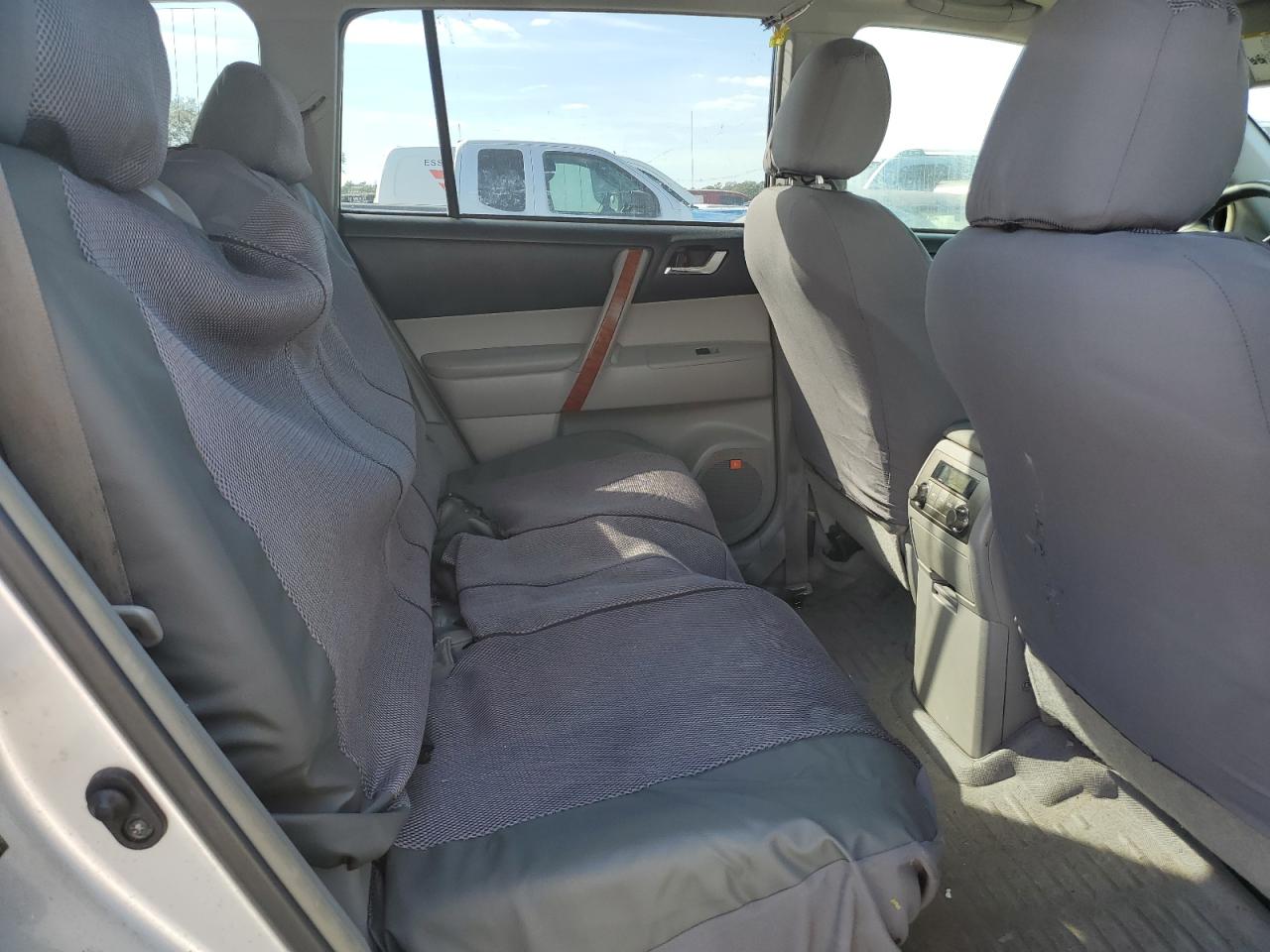 2008 Toyota Highlander - Image 11