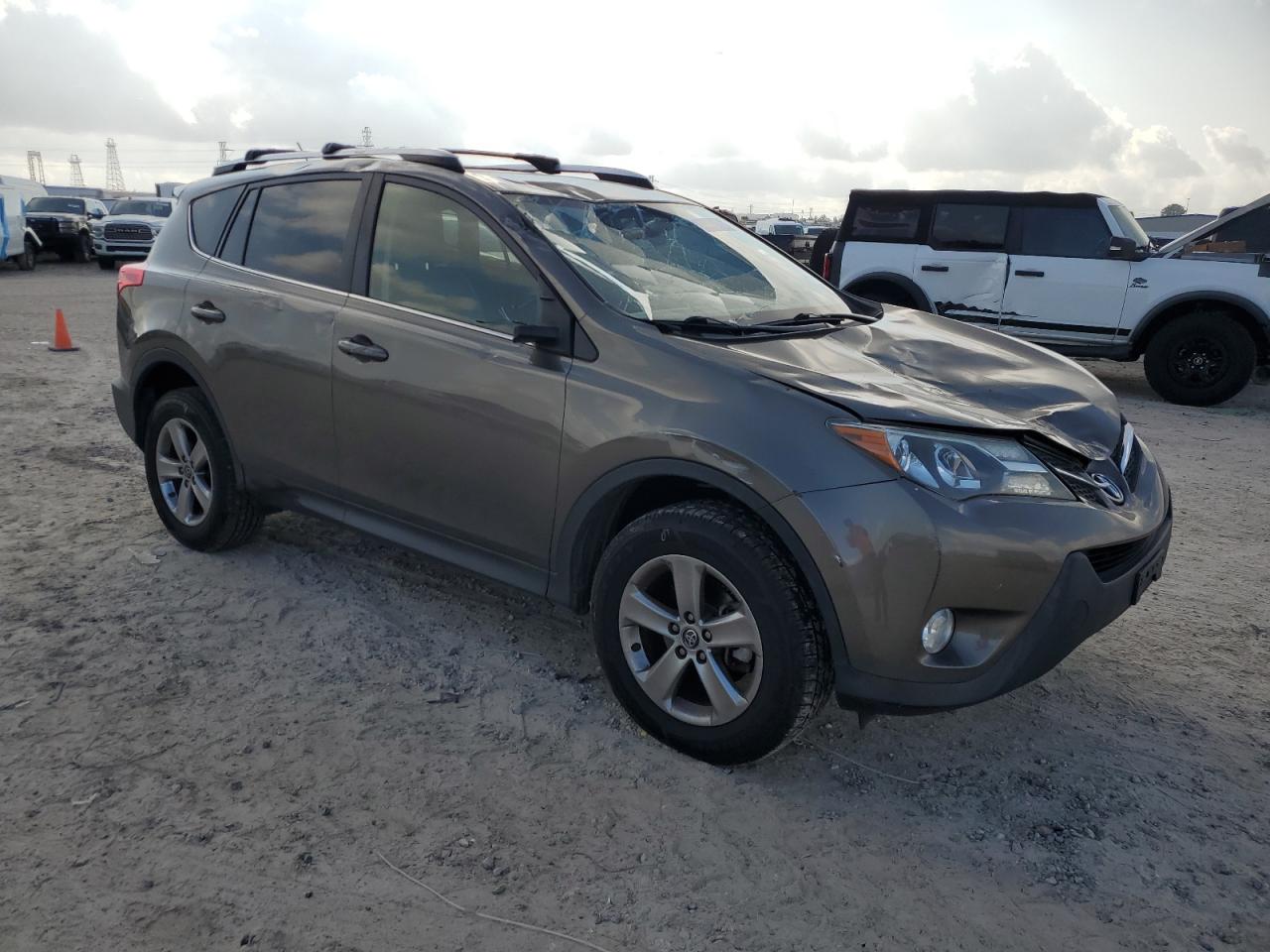 2015 Toyota RAV 4 - Image 4