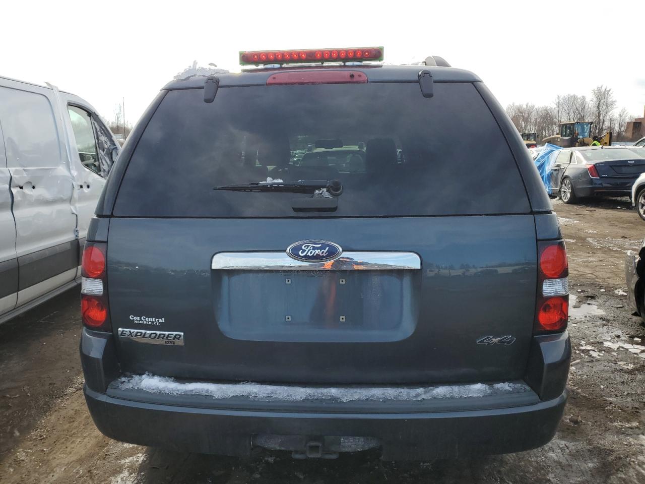 2010 Ford Explorer - Image 6