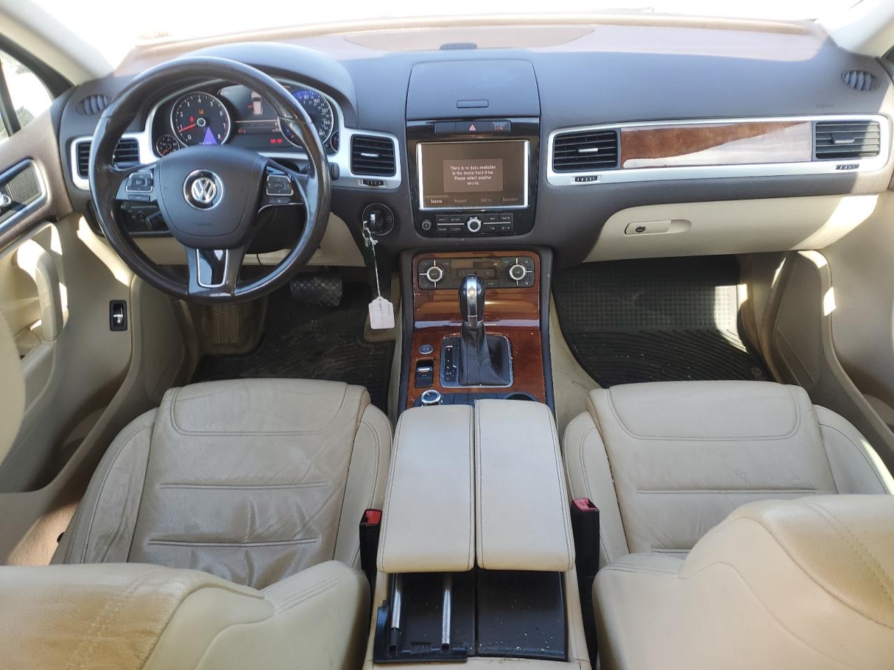 2014 Volkswagen Touareg - Image 8