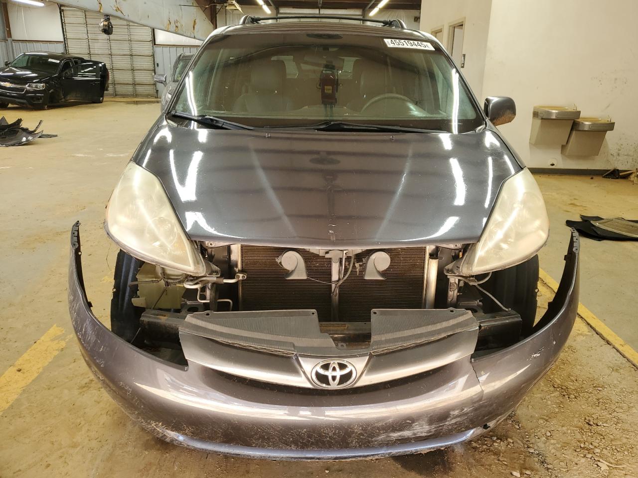 2008 Toyota Sienna - Image 5