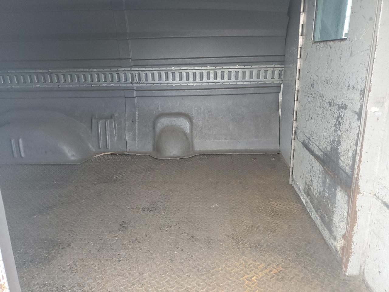 2009 Ford Econoline - Image 11