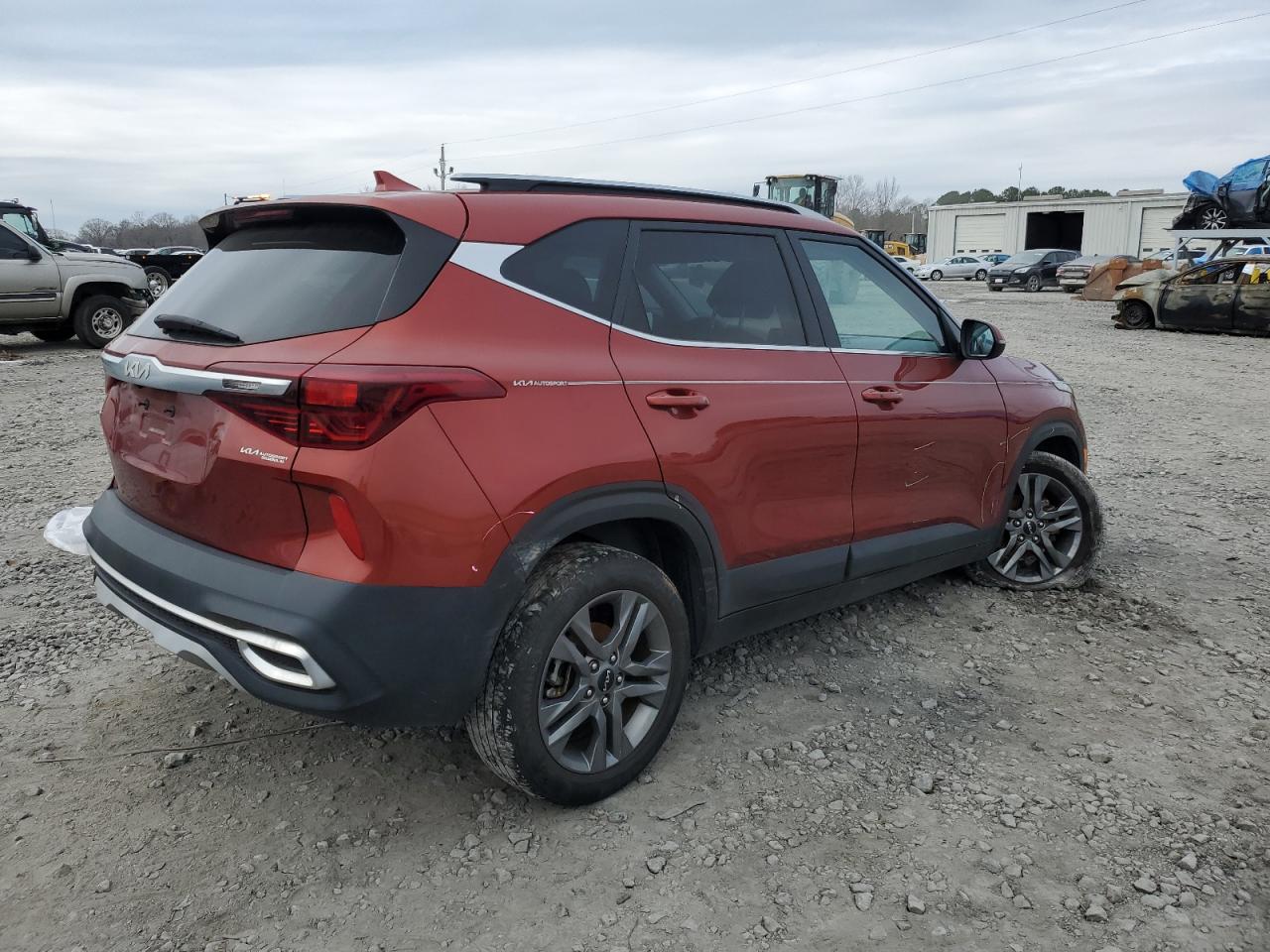 2023 Kia Seltos - Image 3