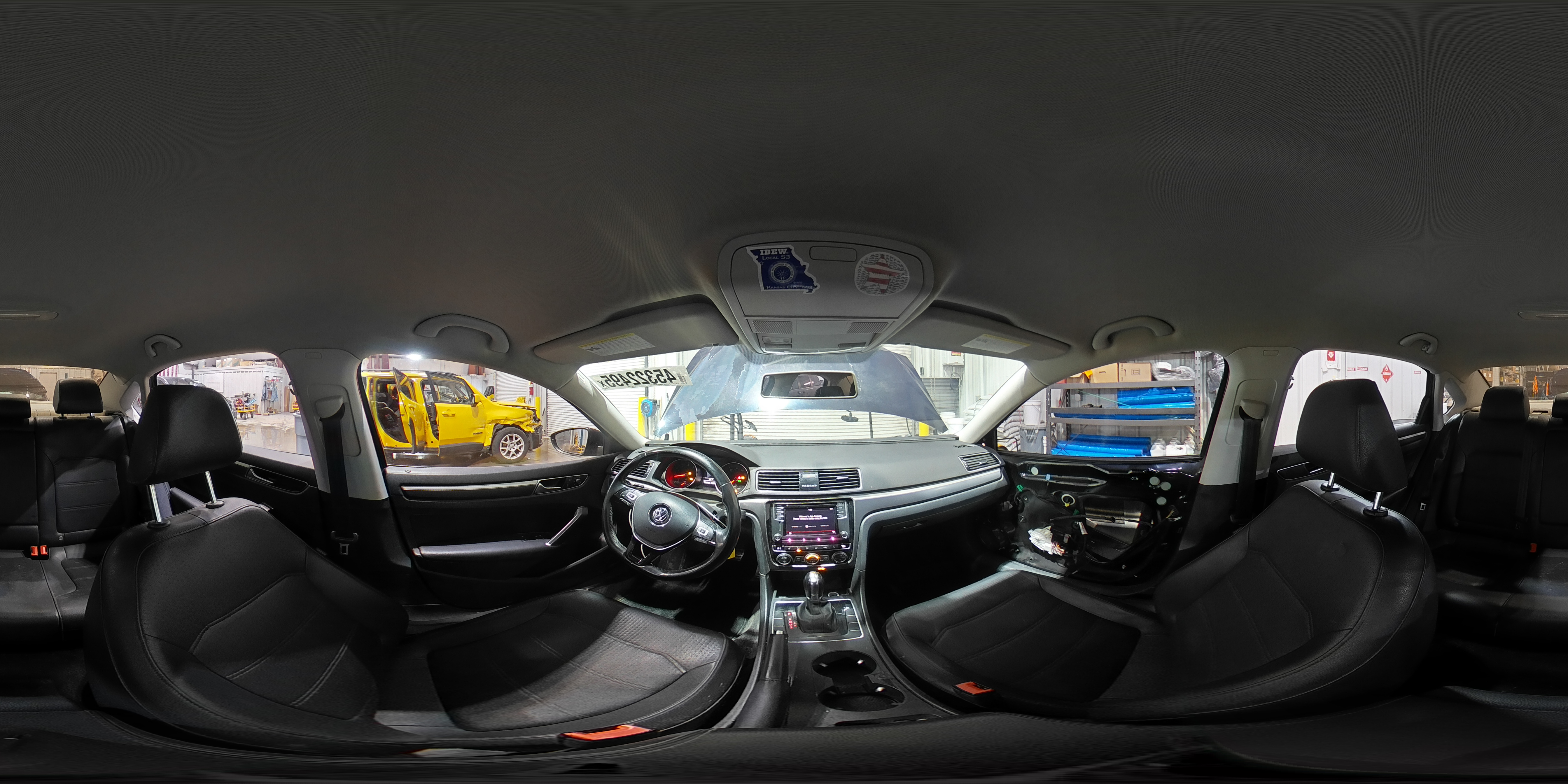 2018 Volkswagen Passat - Image 15