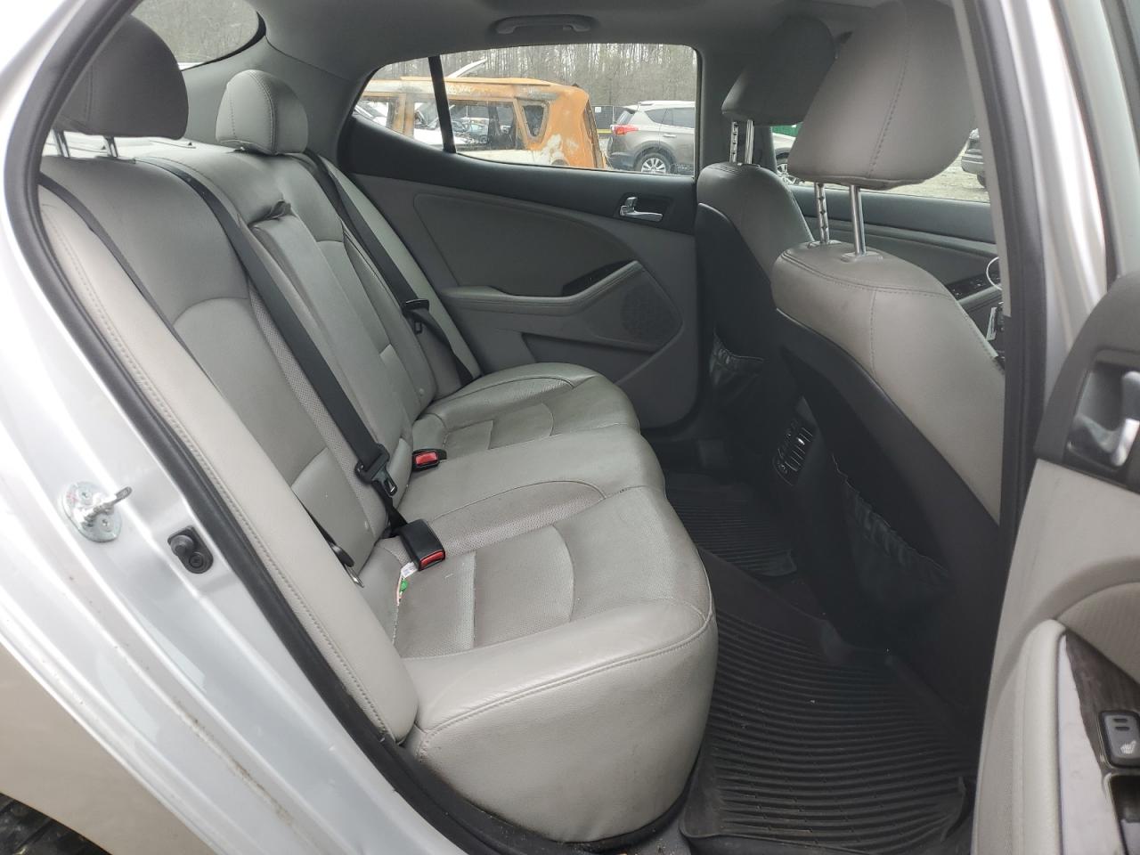 2014 Kia Optima - Image 10