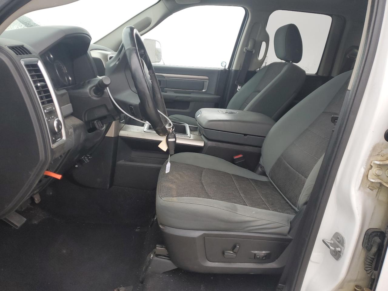 2014 RAM 1500 - Image 7