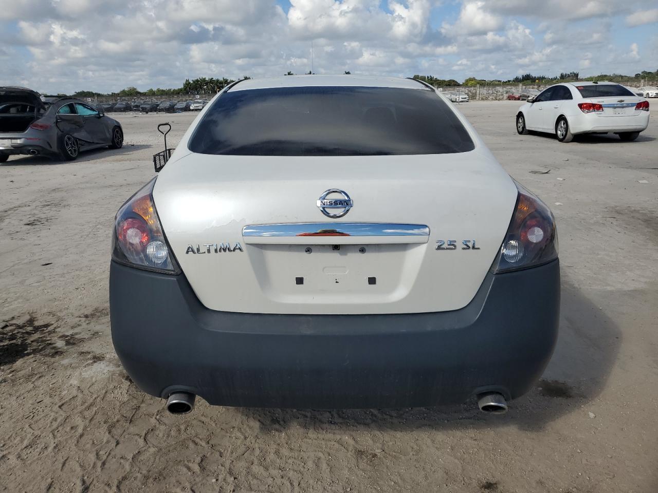 2010 Nissan Altima - Image 6