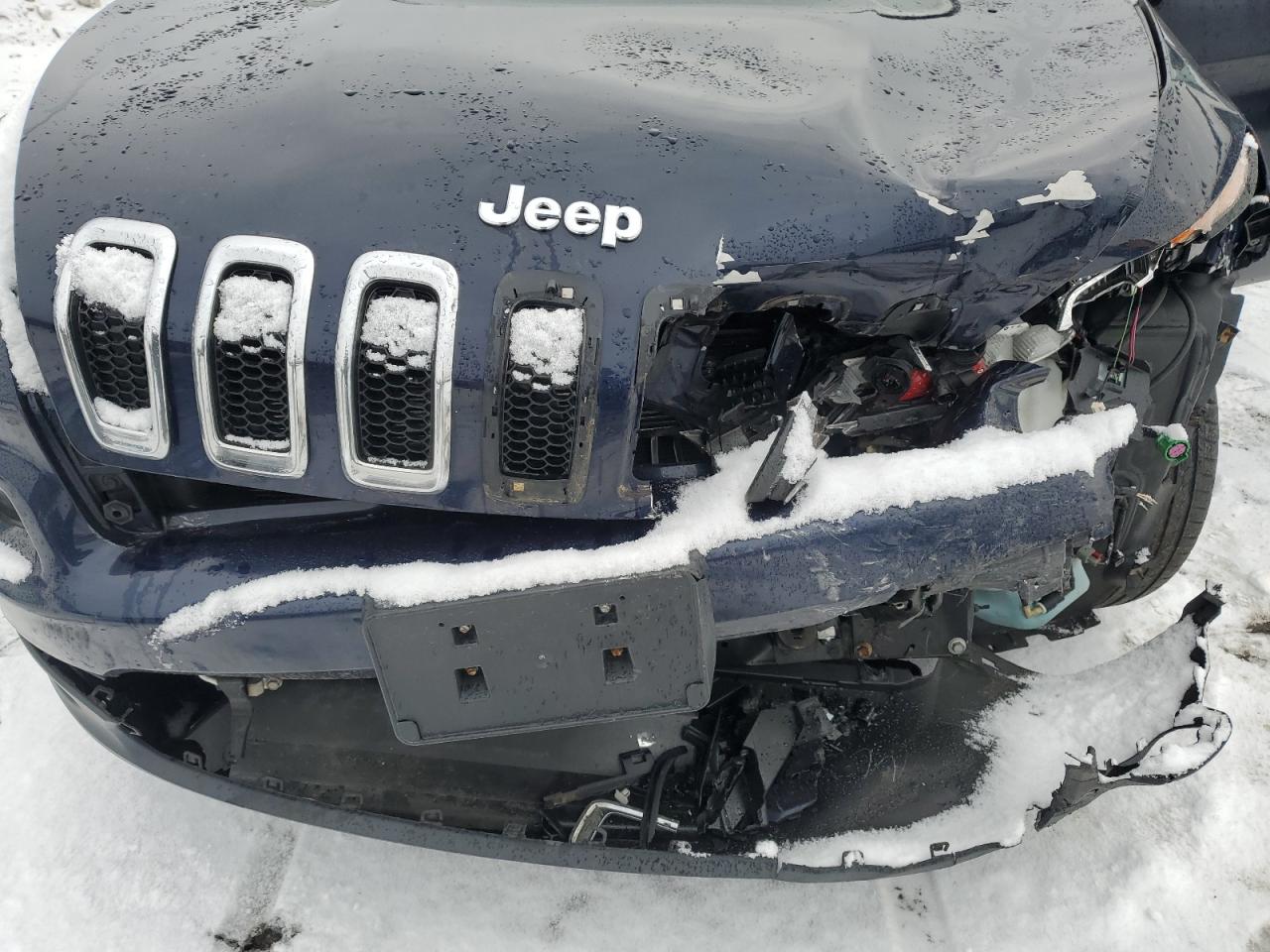 2015 Jeep Grand Cherokee - Image 12