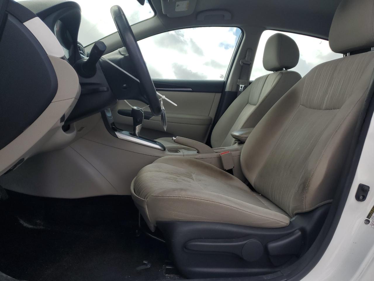 2016 Nissan Sentra - Image 7