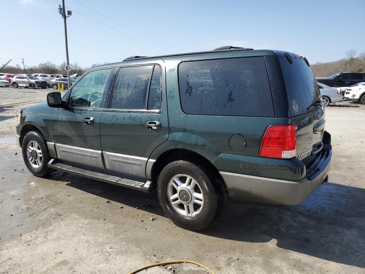 2003 Ford Expedition - Image 2