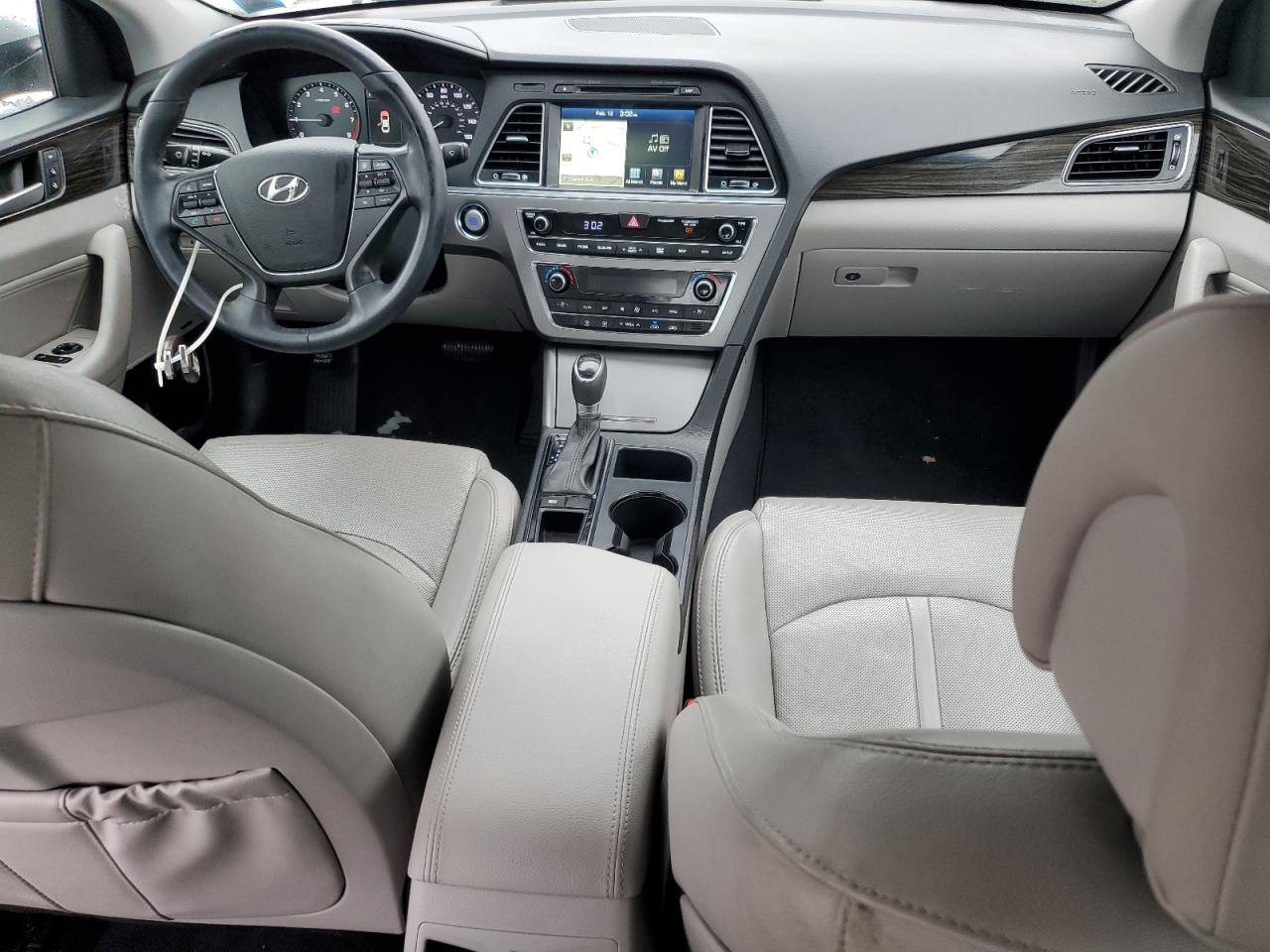 2017 Hyundai Sonata - Image 8