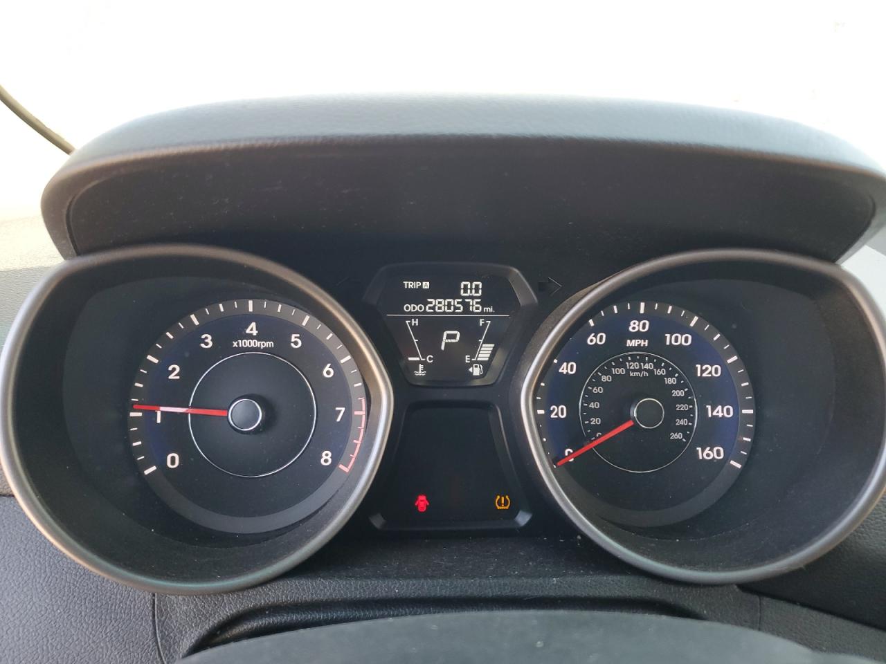 2013 Hyundai Elantra - Image 9